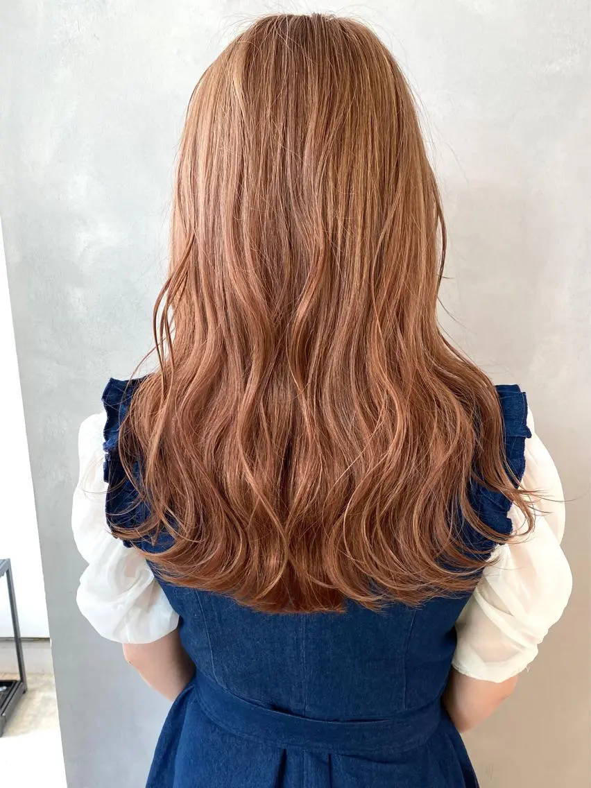 セミロング カラー ベージュカラー 艶ハイトーンブリーチ 🌈小林侑雅のヘアスタイル
