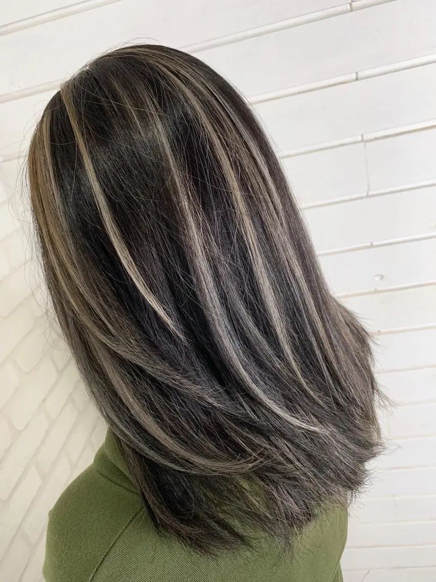 ミディアム 穐田 司樹のヘアスタイル