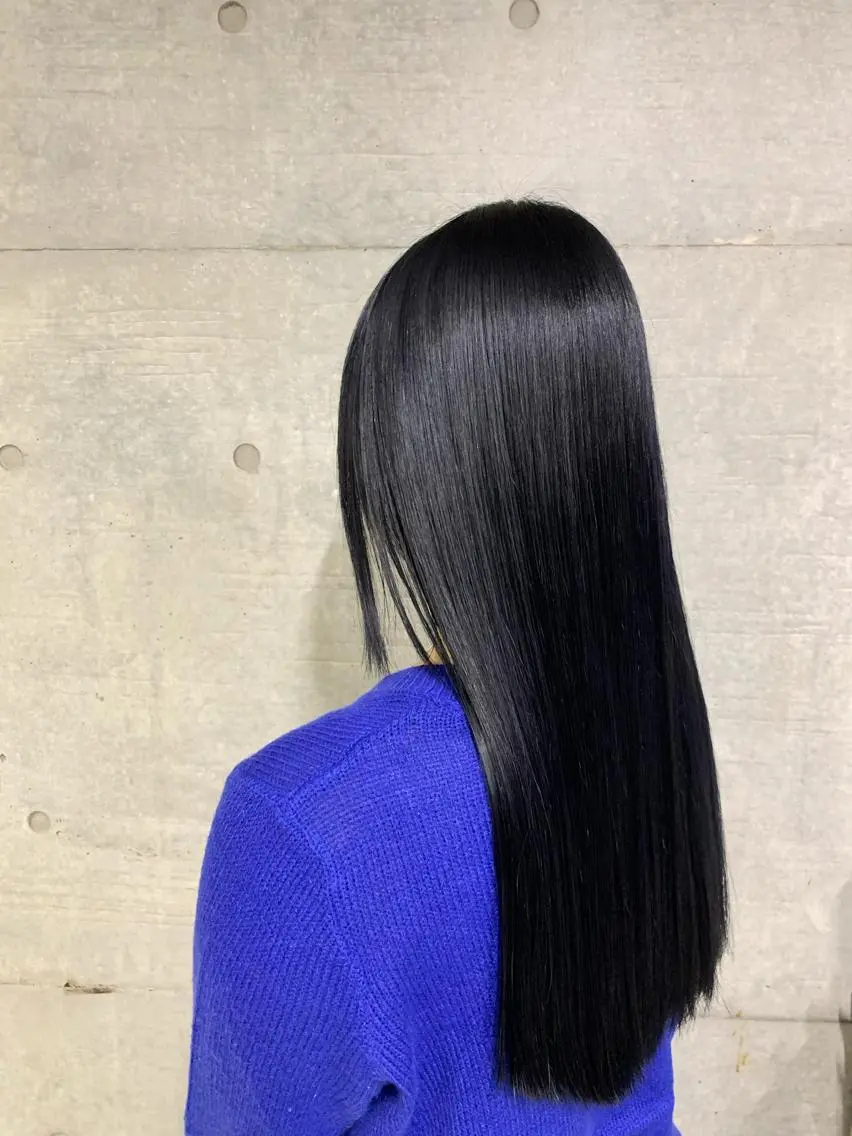 ロング カラー メンズ 黒髪 ブルーカラー ブルーブラック ブルージュ ネイビーカラー ヘアカラー トリートメント THE./ブリーチ 透感カラー/髪質改善のヘアスタイル
