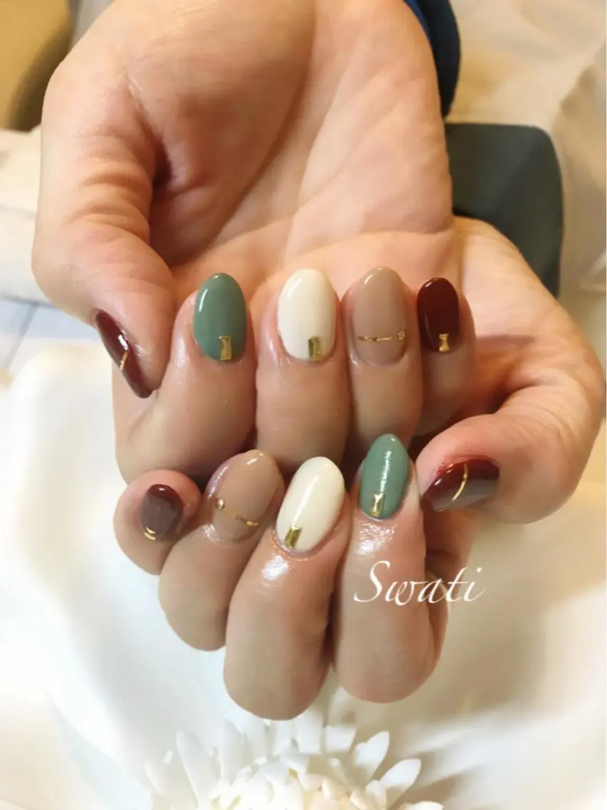 ネイル アートネイル ボルドー オフィスネイル ワンカラーネイル シンプルネイル yuko （ネイリスト）のネイルデザイン