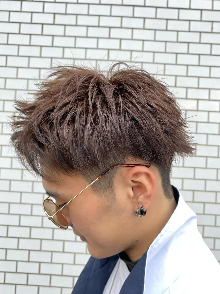 ショート カラー メンズ 刈り上げ ベージュカラー 堀 広夢のヘアスタイル