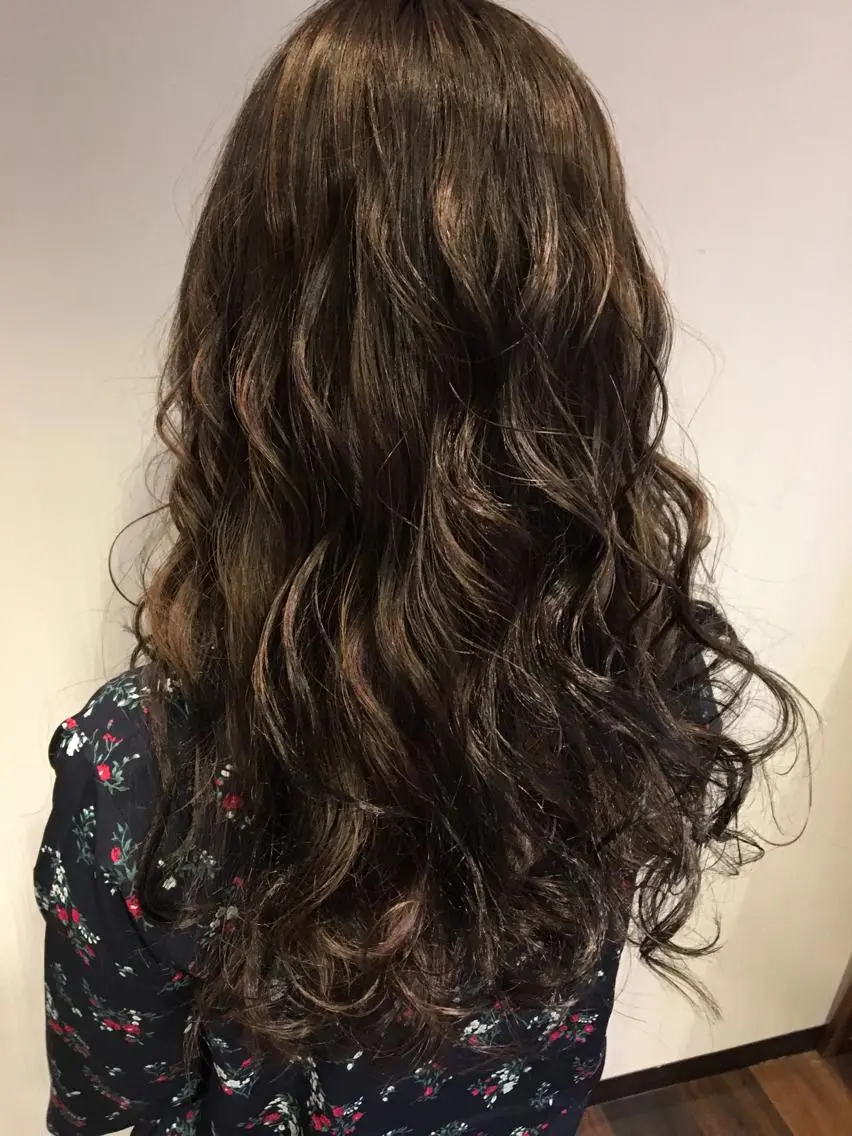 セミロング カラー パーマ ブリーチ ハイライトカラー ハイライト トリートメント 【mokuオーナー】 ちはるのヘアスタイル