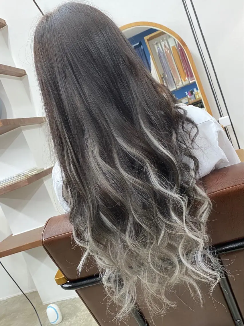 ロング エクステ シール／編込エクステ ヘアーエクステ専門店のヘアスタイル