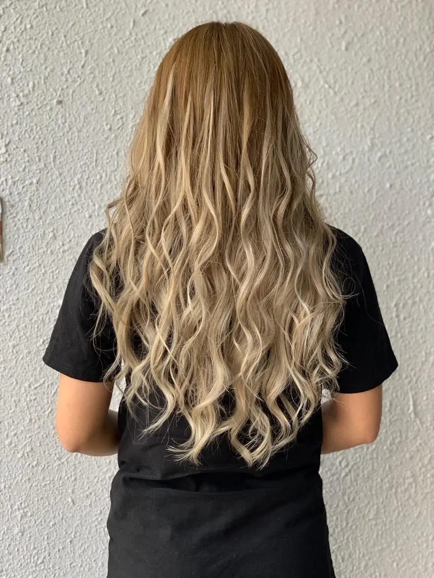 ロング eye エクステ専門店Rのヘアスタイル