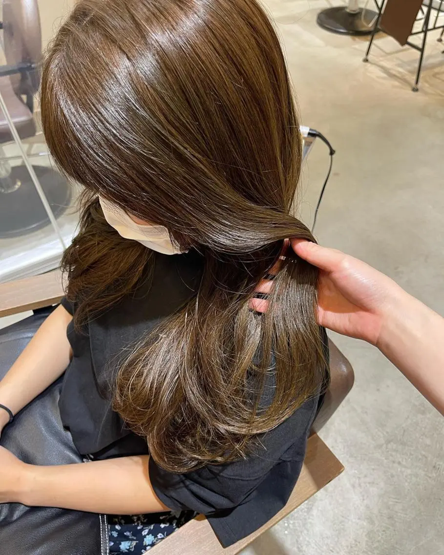 ミディアム カラー ヘアアレンジ ブリーチ グレージュ イルミナカラー インナーカラー ラベンダーカラー ❥【韓国風ヘア】 stylist 林❥のエステ・リラクイメージ