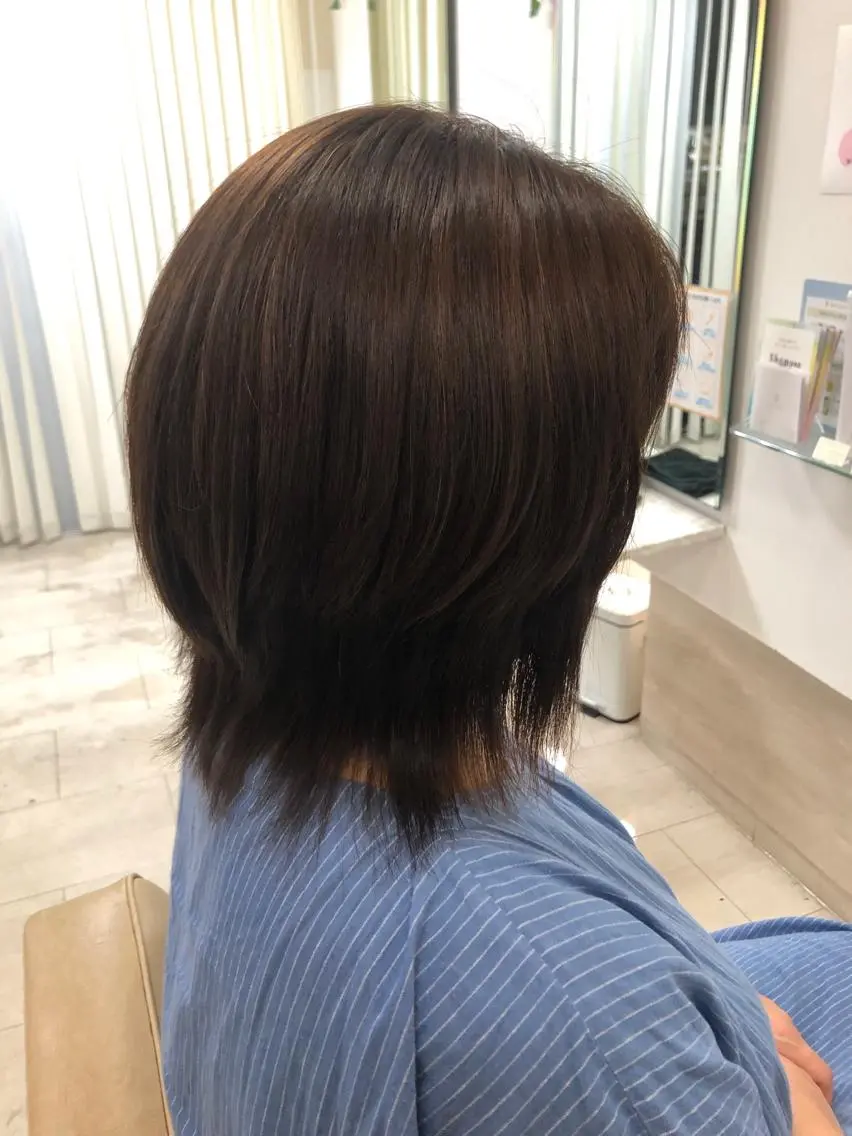 ミディアム レイヤーカット ウルフカット アトリエニューヨーク 三ノ輪店のヘアスタイル