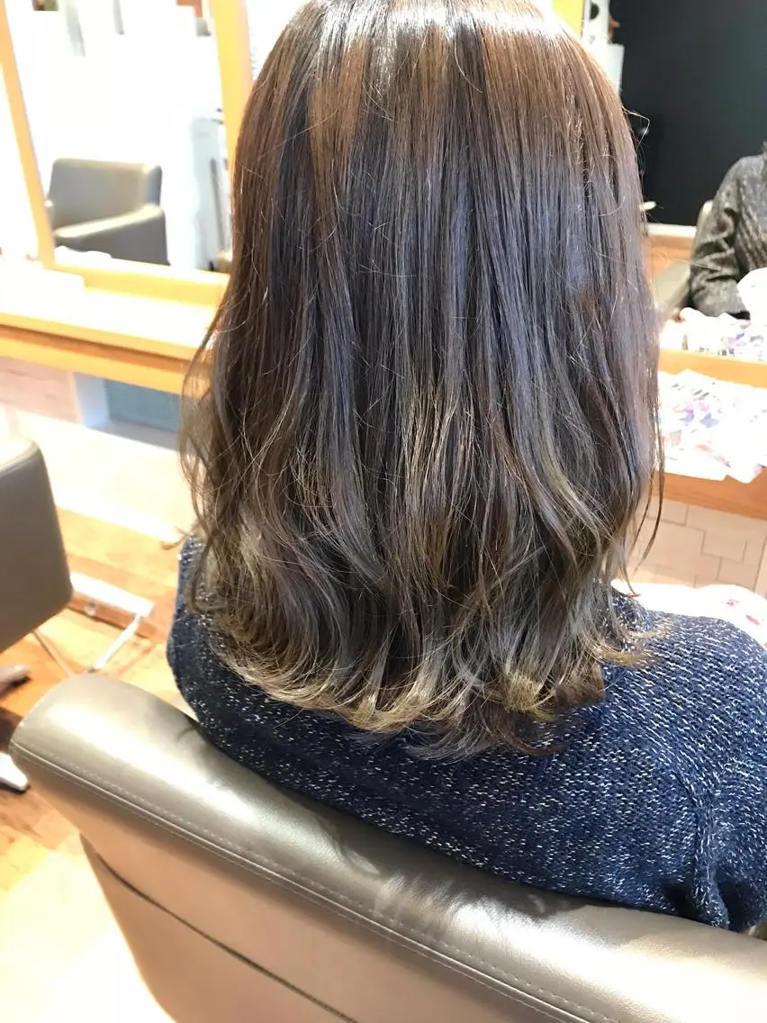 セミロング カラー 【髪質改善】【美髪】 【ツヤ髪】ほしのちりのヘアスタイル