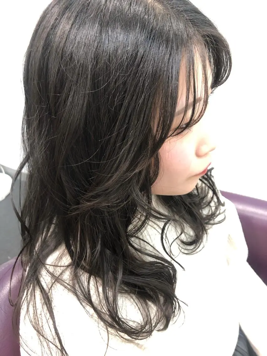 ロング 顔周りカット レイヤーカット 秋元 菜摘のヘアスタイル