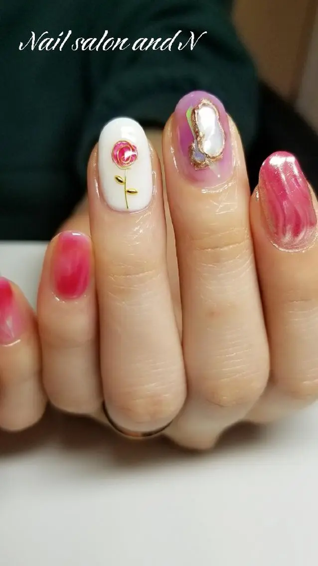 ネイル and Nのネイルデザイン