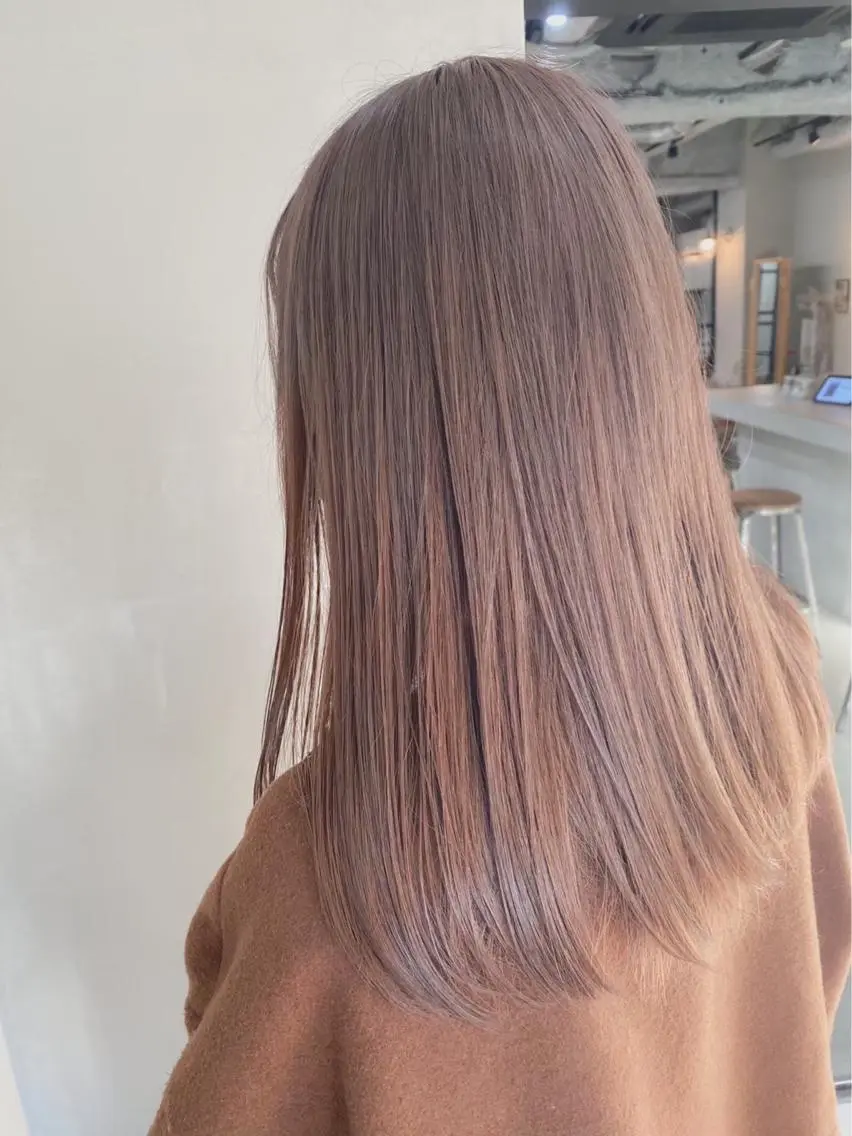 セミロング カラー ベージュカラー ブリーチ ケアブリーチ ダブルカラー インナーカラー レイヤー/グレージュ 🤍奥開梨恵のヘアスタイル