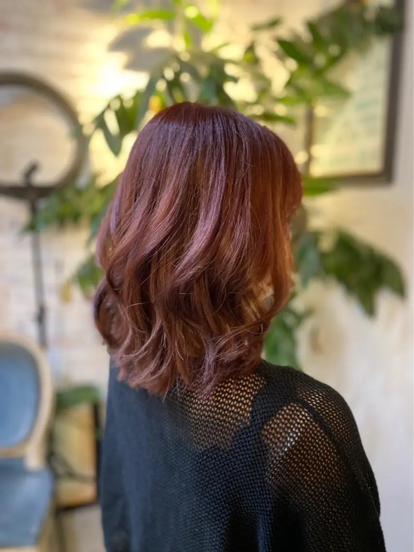 ミディアム カット ヘアカラー 長濱 俊のヘアスタイル