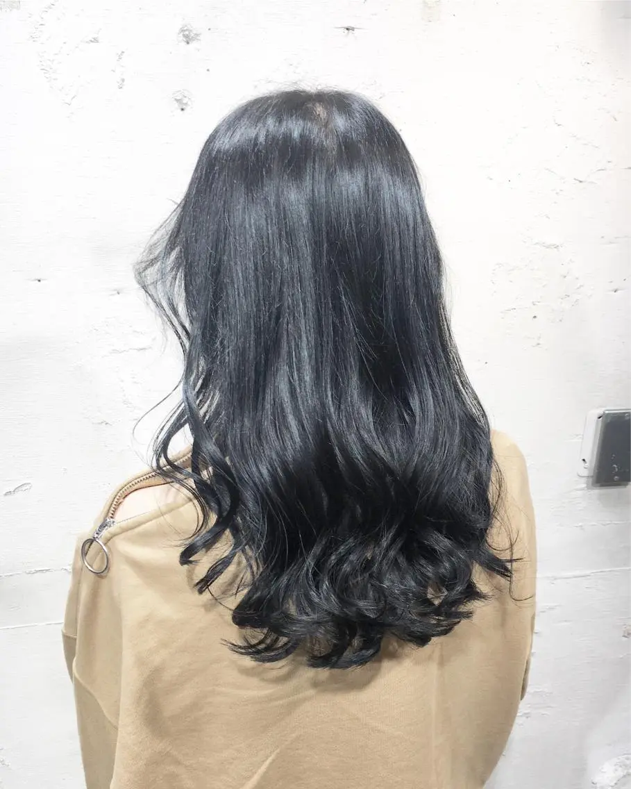 セミロング カラー パーマ ブルーカラー ブルーグレー ネイビーカラー ✨艶髪✨透明感✨ 山内大樹のヘアスタイル