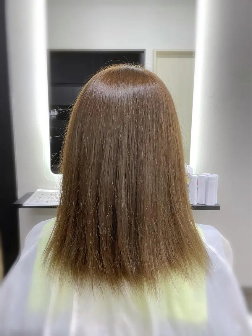 セミロング カラー ベージュカラー ヘアカラー ハイトーンカラー 縮毛矯正/ジャックのヘアスタイル