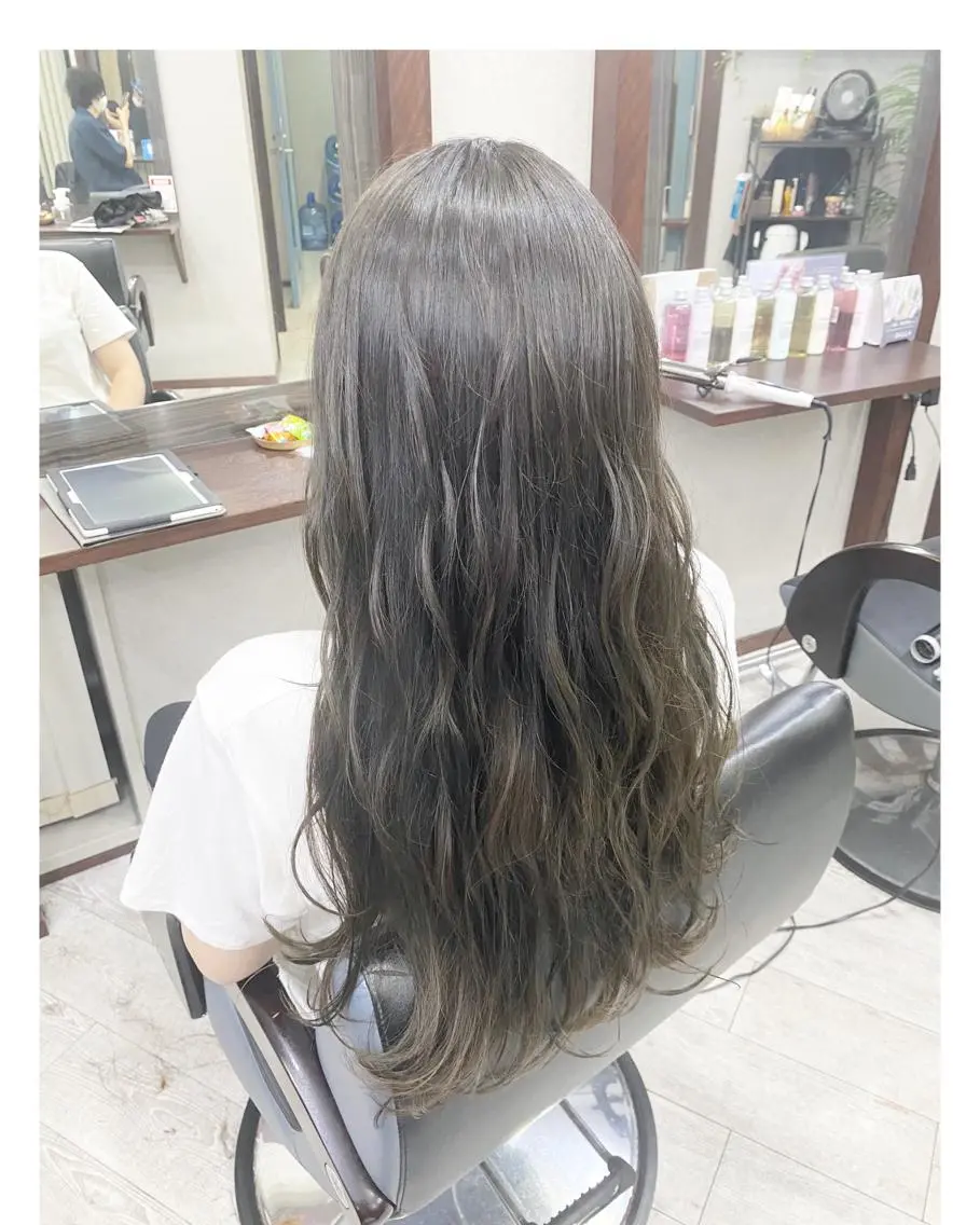 ロング カラー グレージュ オリーブグレージュ オリーブグレー ＊横浜駅＊ 金子 誠也のヘアスタイル