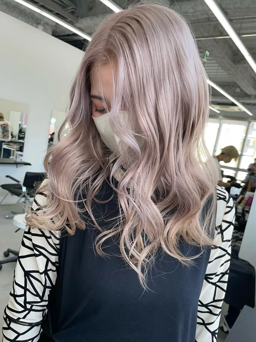 カラー ハイトーンカラー BLEACHi /noeのヘアスタイル