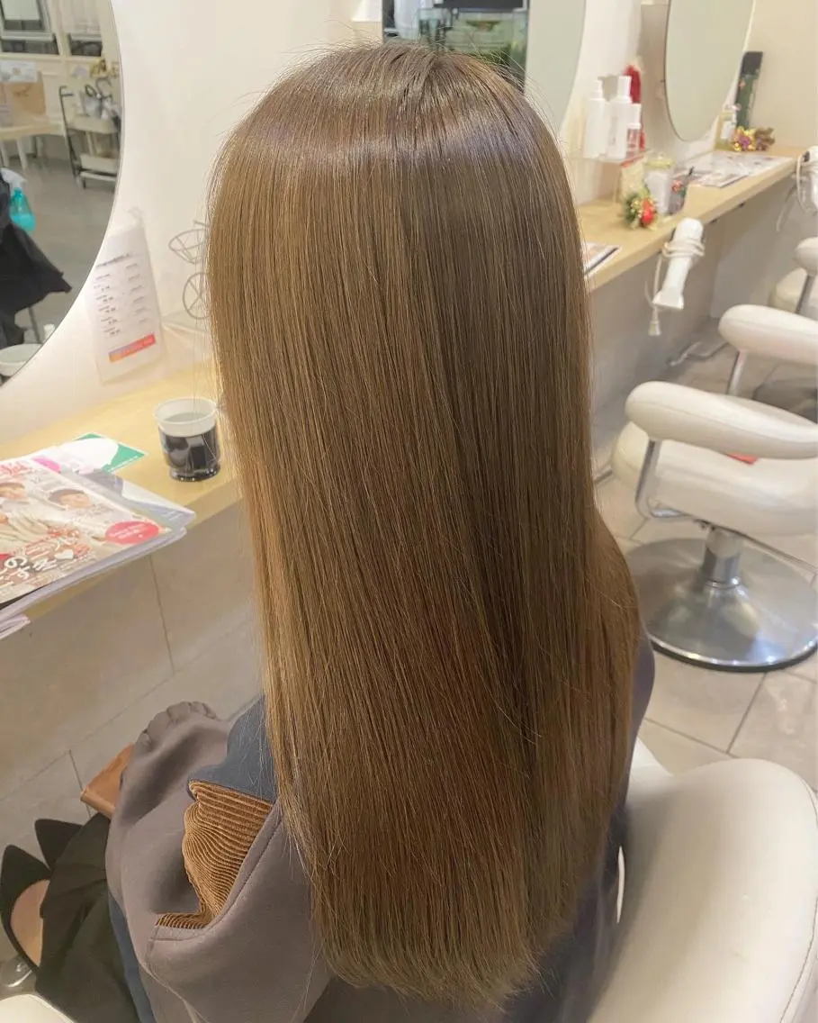 ロング カラー アッシュ カット ヘアカラー トリートメント 伊庭 勇輝のヘアスタイル