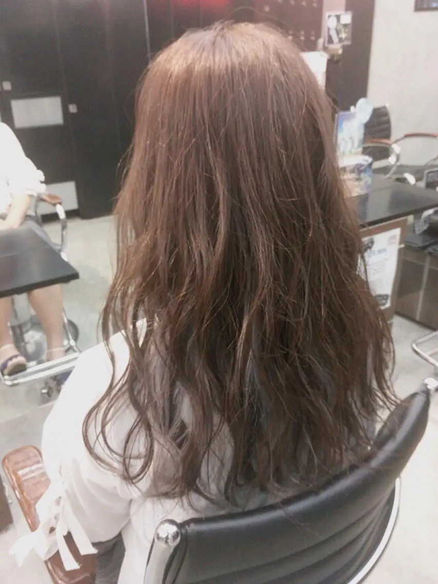 ロング カラー ヘアアレンジ ブルーカラー インナーカラー ラベンダーカラー 栗林 実莉のネイルデザイン