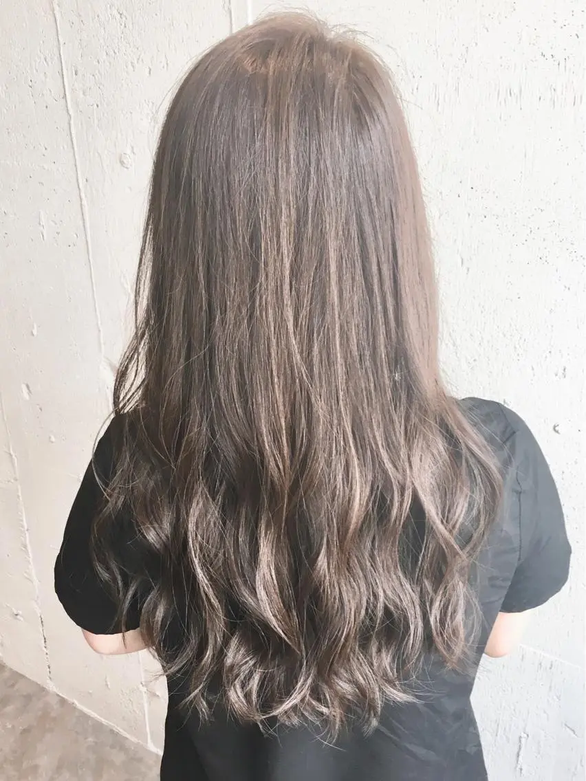 ロング カラー グレージュ イルミナカラー レイヤー/大人メンズ パーマ🌀 平島拓也のヘアスタイル