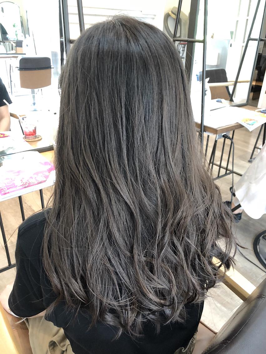 ロング カラー イルミナカラー トリートメント 植田 敬太のヘアスタイル