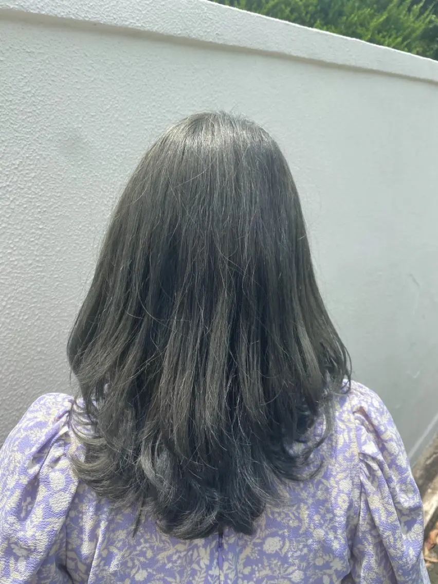 カラー ブリーチ 竹添 有梨沙のヘアスタイル