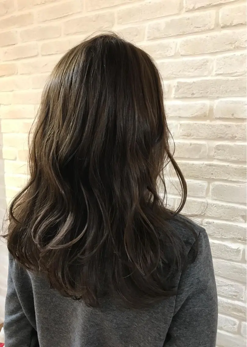 セミロング カラー アディクシーカラー アッシュ 福田 ジュンキのヘアスタイル