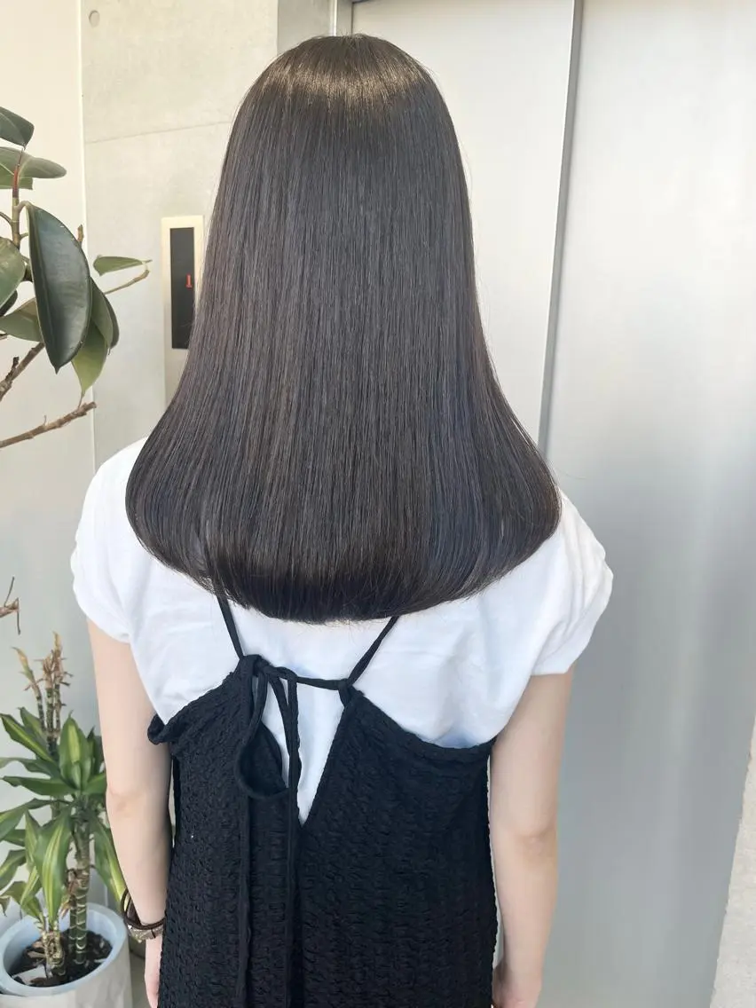 セミロング カラー パーマ ヘアアレンジ ヘアカラー トリートメント 透明感/オリーブ/ グレージュ/YUKAのヘアスタイル