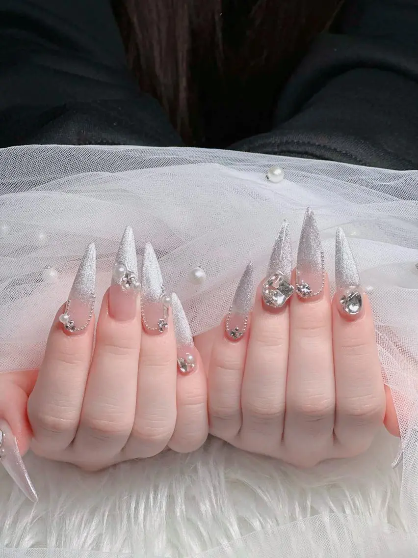 ネイル フレンチネイル ジェルネイル ハロウィン 韓国ネイル マグネットネイル ハンドネイル H.baby Nail Salonのネイルデザイン