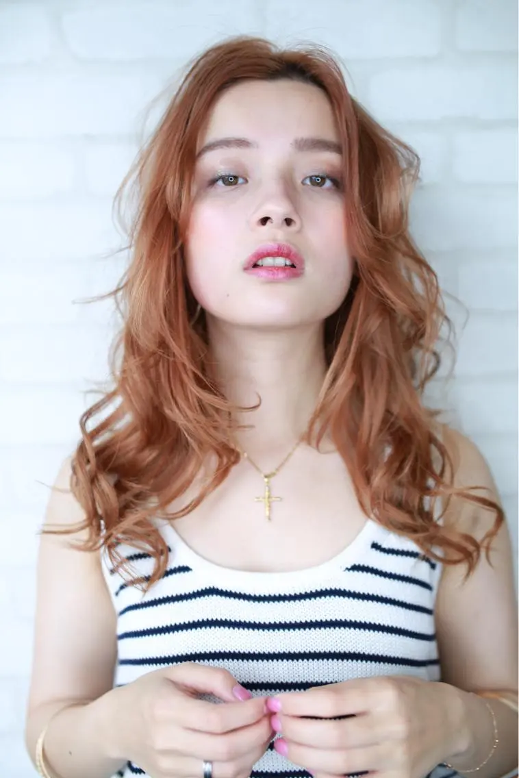 セミロング カラー パーマ ヘアアレンジ メンズ キッズ ネイル マツエク・マツパ カット ヘアカラー トリートメント ヘッドスパ premier modelsのヘアスタイル