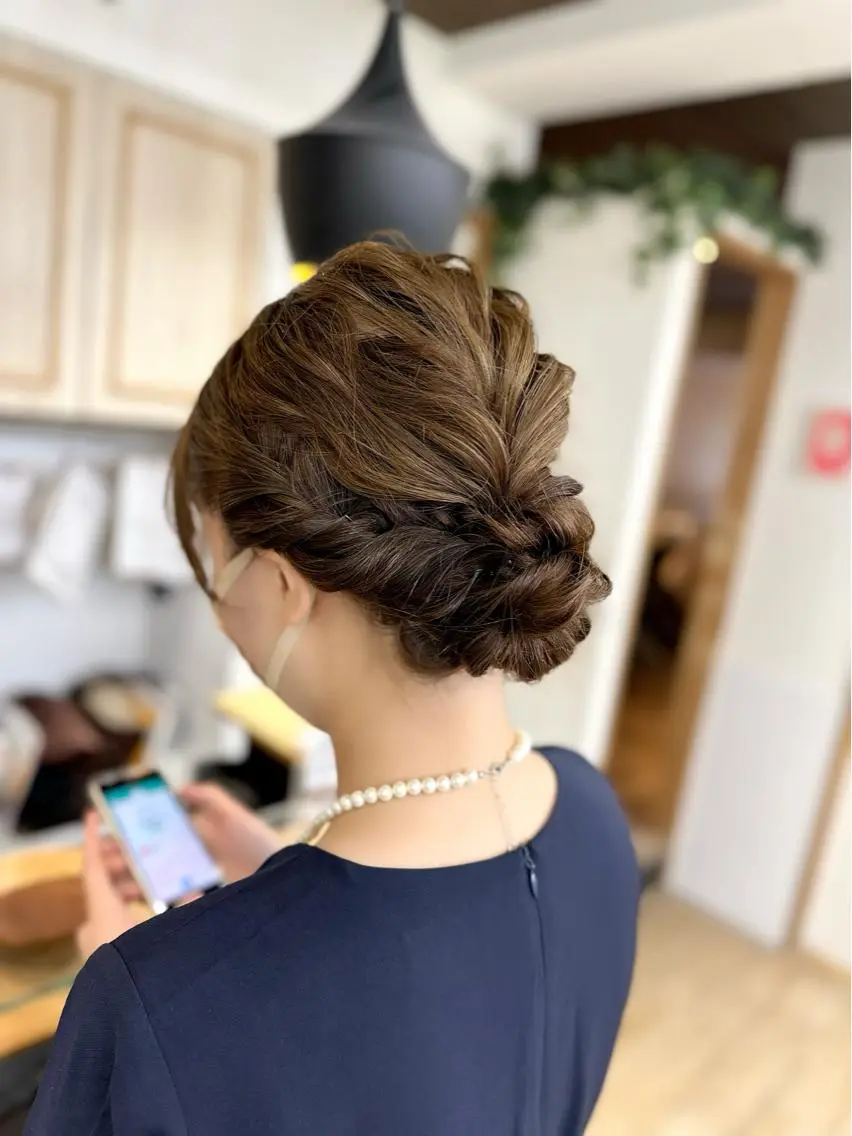 ミディアム カラー パーマ ヘアアレンジ メンズ キッズ ネイル マツエク・マツパ アイブロウ ヘアセット 似合せレイヤー/ 柔らか透明感カラーのヘアスタイル