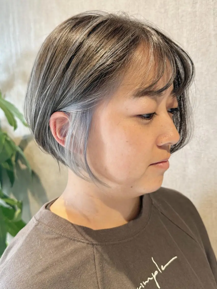ミディアム NOA 青木のヘアスタイル