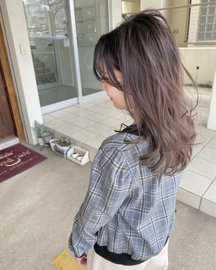 ミディアム カラー カット ヘアカラー grand juteのヘアスタイル