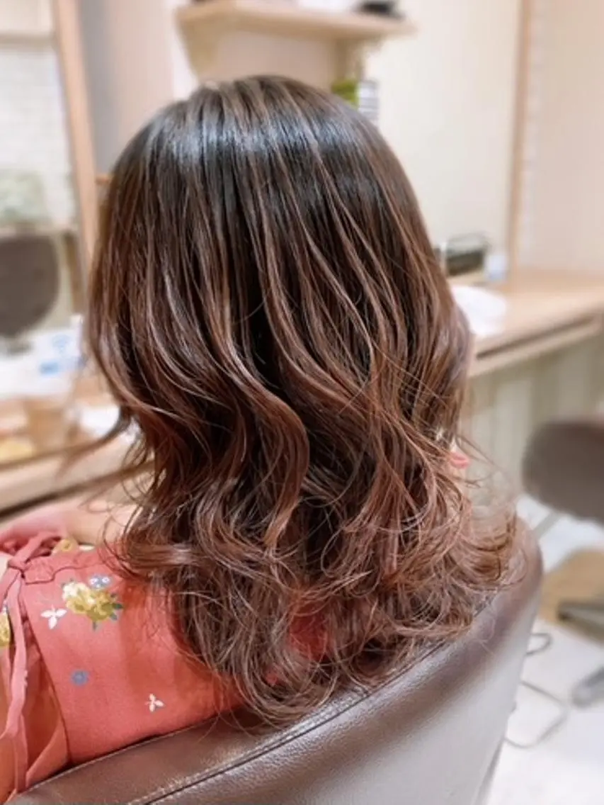 セミロング カラー カット ヘアカラー トリートメント ヘッドスパ アユン 銀座のヘアスタイル