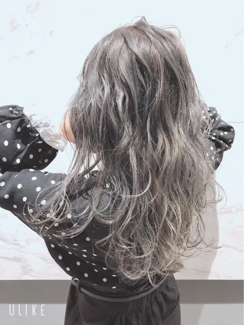 ロング カラー グレージュ ヘアカラー トリートメント 難しい髪質の縮毛矯正 高岡/射水/髪質改善のヘアスタイル