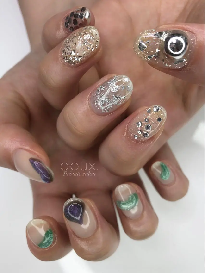 ネイル 韓国ネイル マグネットネイル ニュアンスネイル ワンホンネイル doux. nailのネイルデザイン
