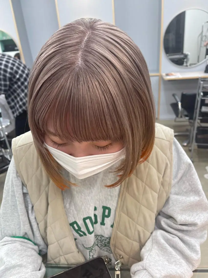 ショート カラー 💓パーマ，💗 レイヤーカットのヘアスタイル