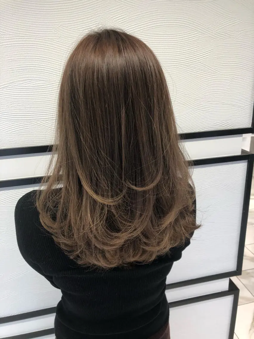 ミディアム レイヤーカット レイヤーカット 早崎太生のヘアスタイル