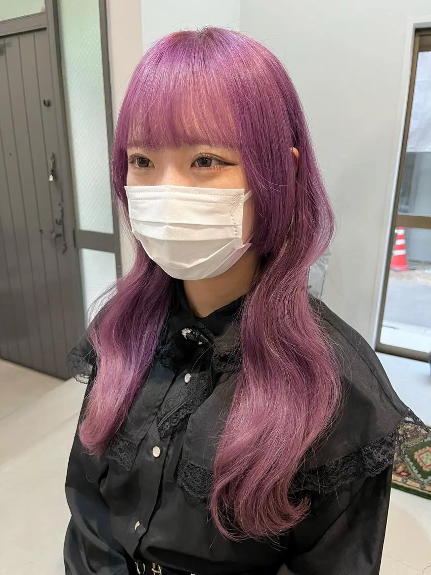 ロング カラー ブリーチ ラベンダーカラー ラベンダーピンク ピンクカラー カット ヘアカラー トリートメント ブリーチなしカラー ダブルカラーエクステのヘアスタイル