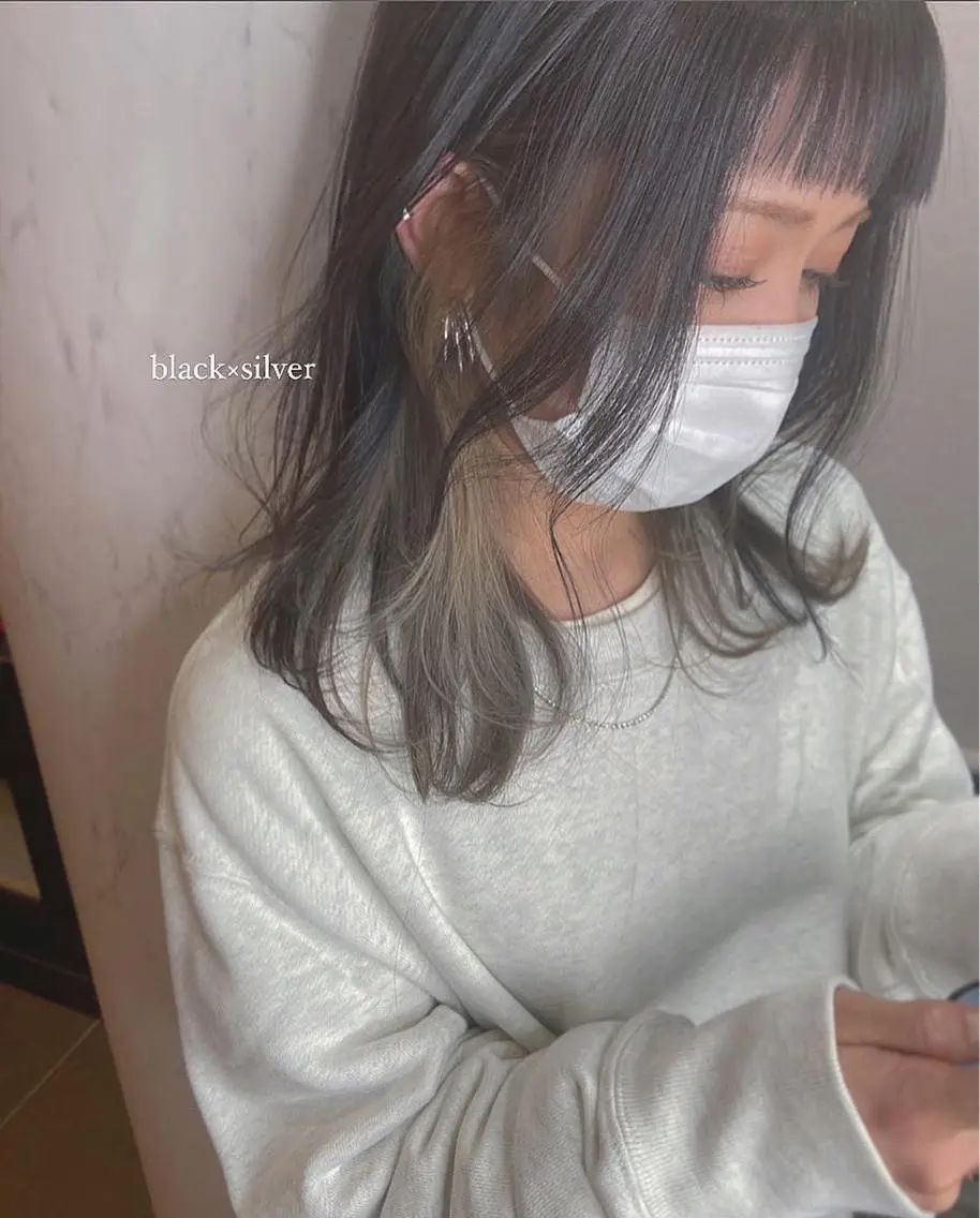 セミロング カラー ヘアアレンジ ヘアカラー 小田 莉加子のヘアスタイル