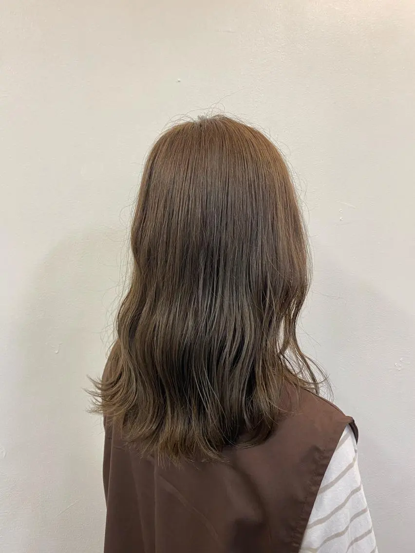 ミディアム カラー 田口 樹理のヘアスタイル