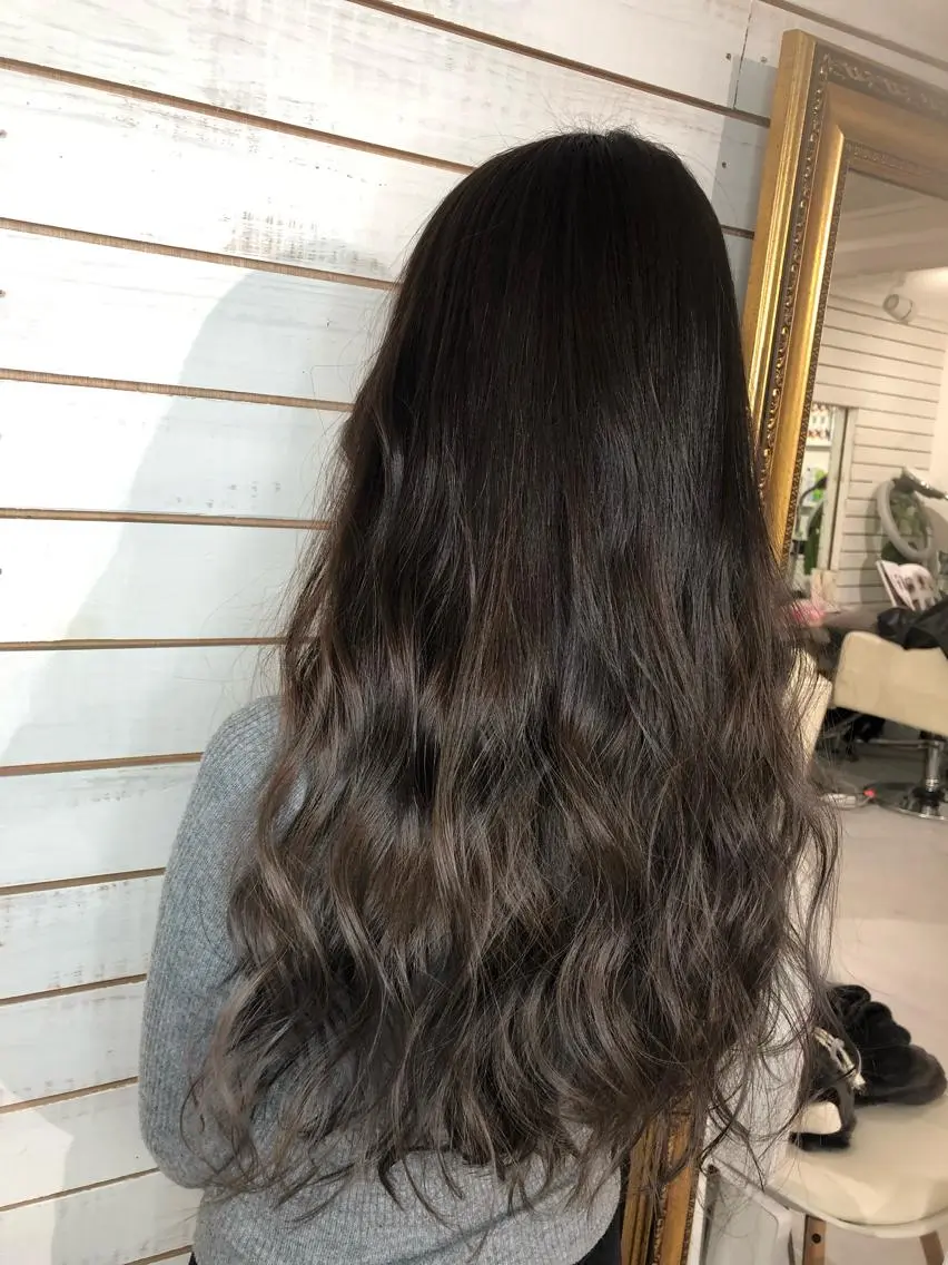 ロング カラー アッシュ ベージュカラー グラデーションカラー ヘアカラー 🧡艶髪/エクステ 🫧🧡YUKI❄️のヘアスタイル