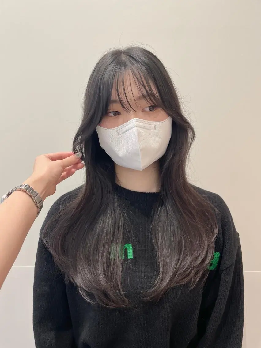 ロング レイヤーカット カット ❤︎︎韓国ヘア❤︎︎ 𝑺𝒉𝒊𝒉𝒐のヘアスタイル