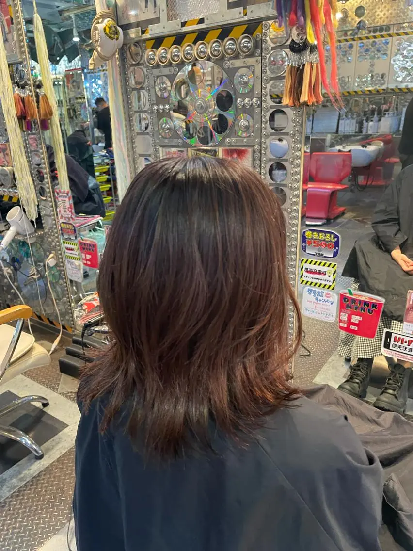 ミディアム カラー ヘアアレンジ ケアカラー くびれヘア レイヤーカット 🌈派手髪エクステ ブレイズ🌈ひろとのヘアスタイル