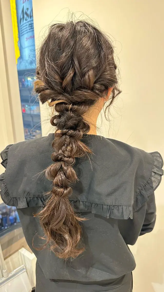 ロング ヘアアレンジ カット ヘアカラー 小顔レイヤー/ ベージュ🤍Rieのヘアスタイル