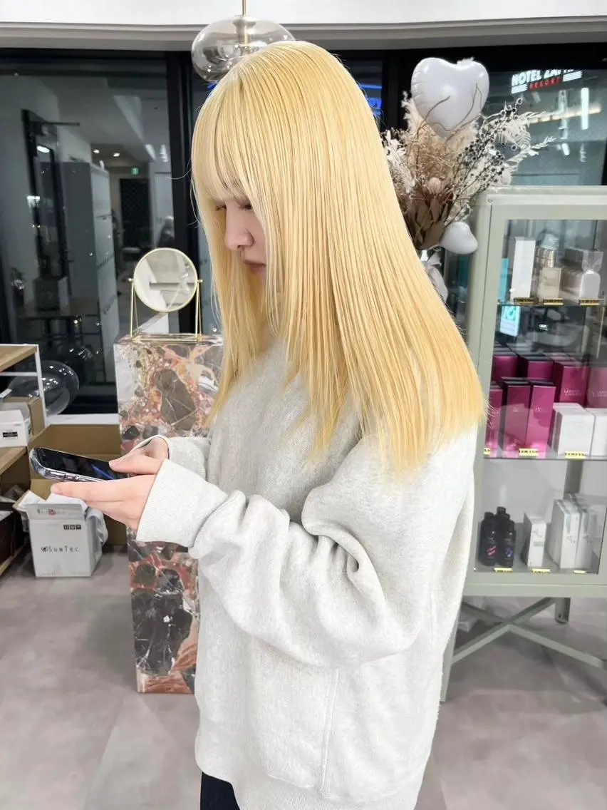ロング カラー ブロンド ロング 盛れる艶髪カラー Harusa🎀のヘアスタイル