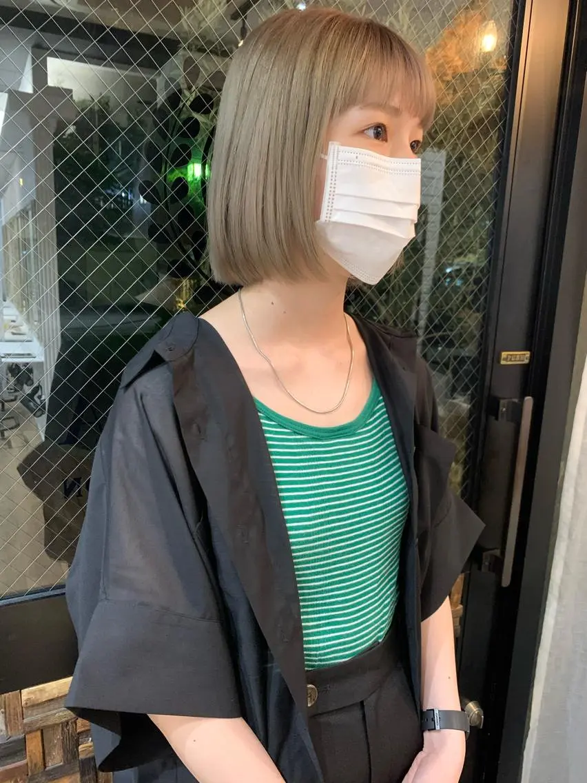 ショート カラー ハイトーンカラー ヘアカラー トリートメント レイヤー/顔周り /AKARIのヘアスタイル