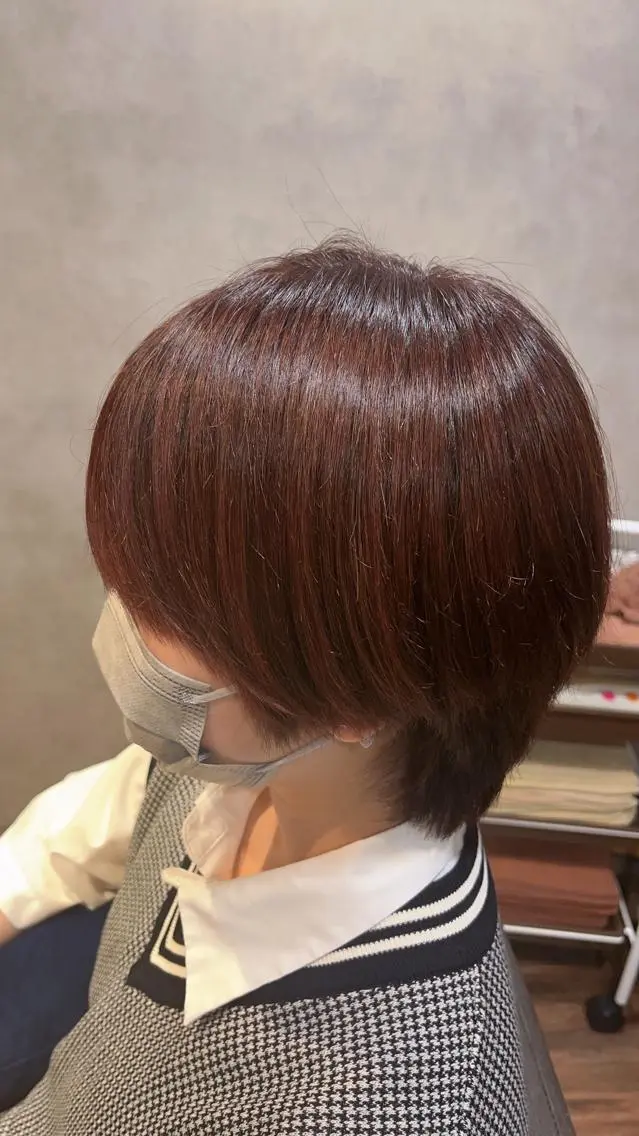 カラー ブリーチ ブリーチなしカラー 箕面駅徒歩7分カプロ 三好美鈴のヘアスタイル