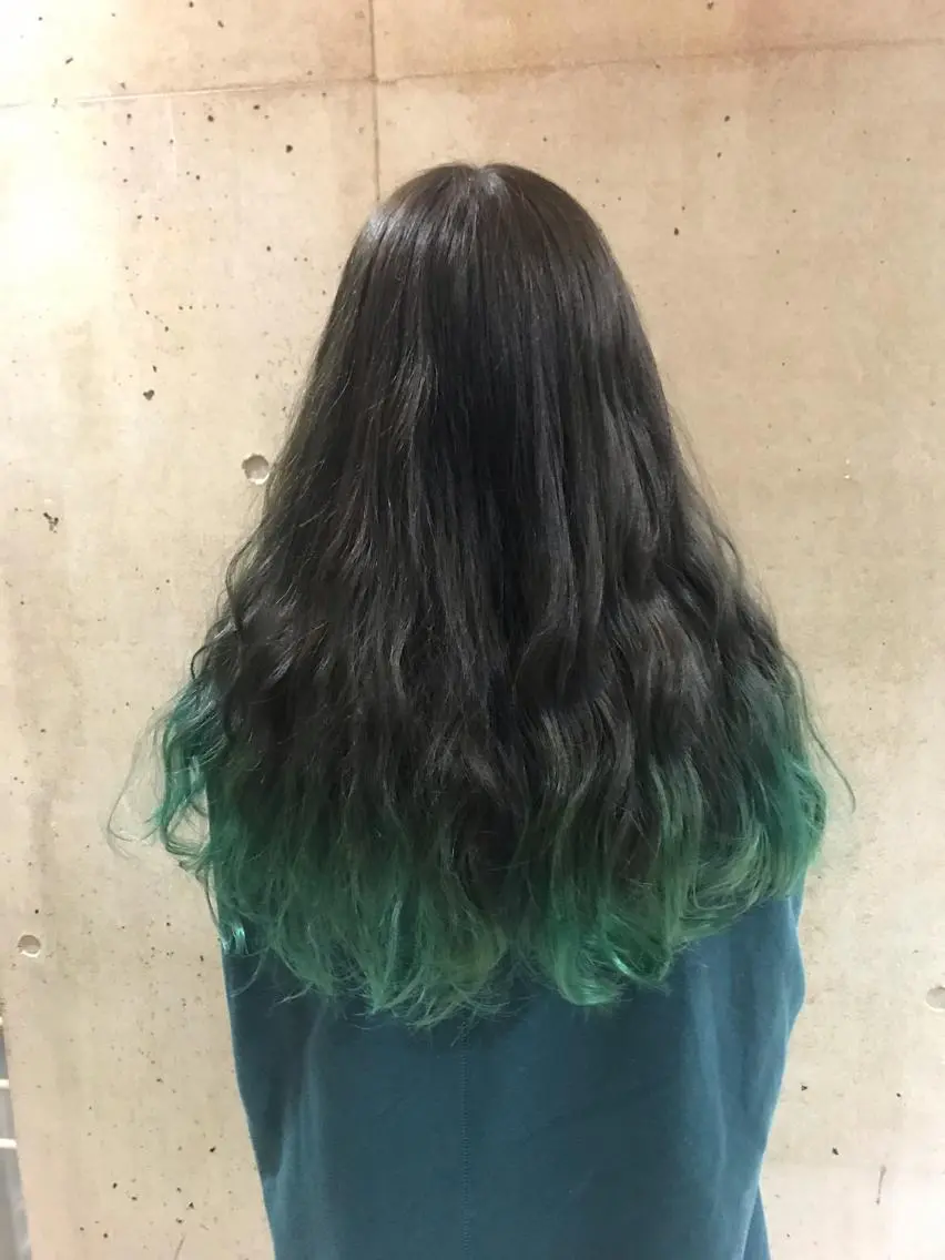 ロング カラー 一ノ瀬 蘭のヘアスタイル