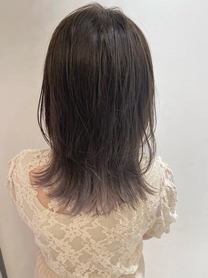 ミディアム カラー ヘアカラー 🐺ウルフ/レイヤー 似合わせ‎🤍沙羅のヘアスタイル
