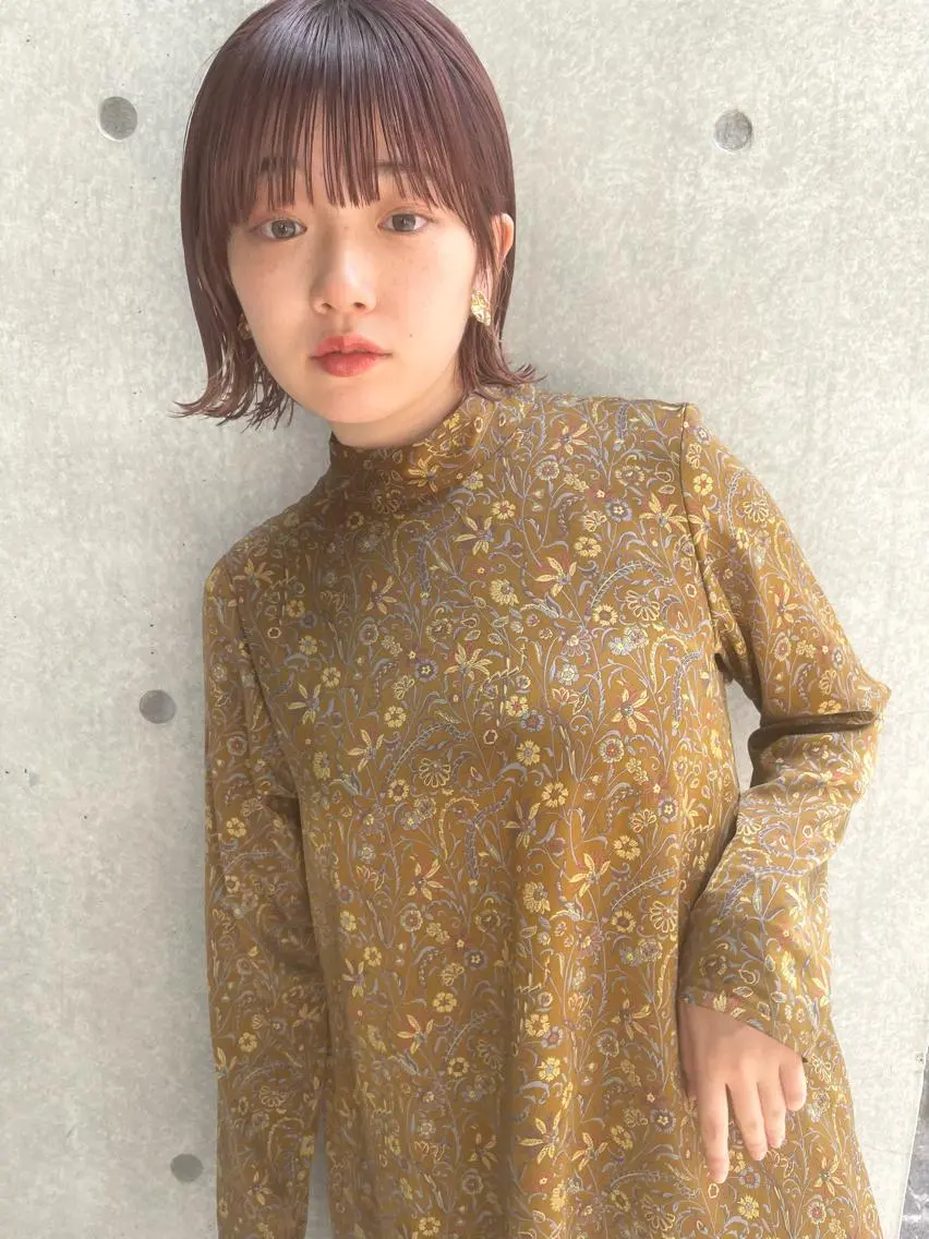 ミディアム 川本 裕🌿のヘアスタイル