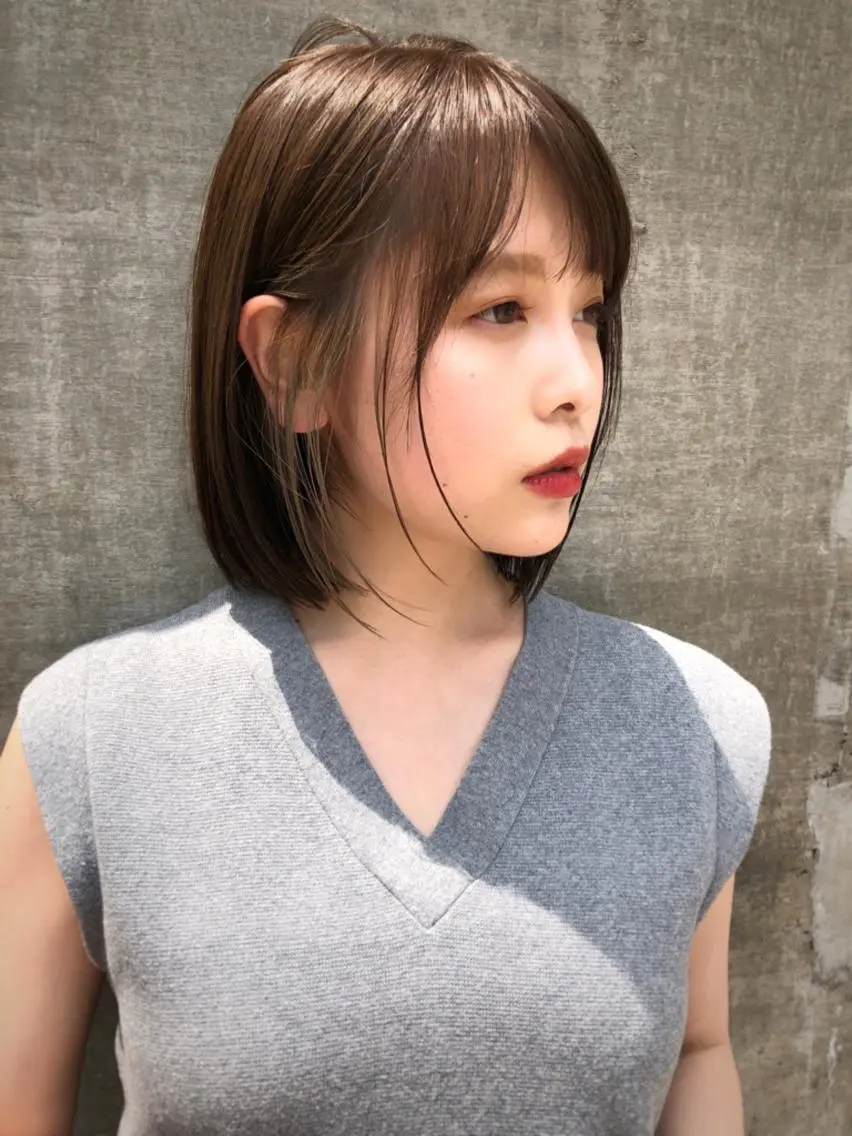 ミディアム カラー イヤリングカラー 似合わせカット 小顔カット 結べるレイヤーボブ くびれLady表参道のヘアスタイル